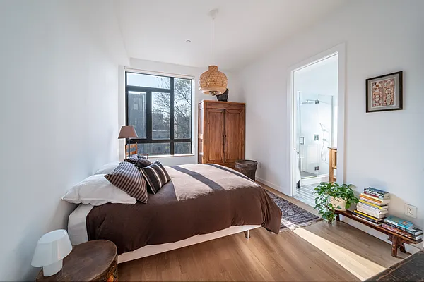 Sold by Compass | media 20