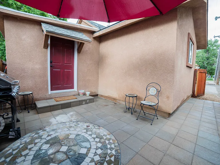 118 N Corona St — Photo 11