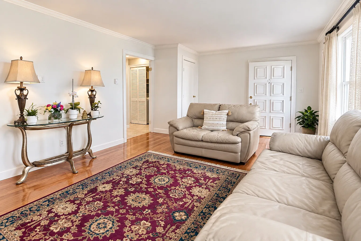 3 bed, 1.5 bath, 1136 sqft, $3,300 — Photo 4