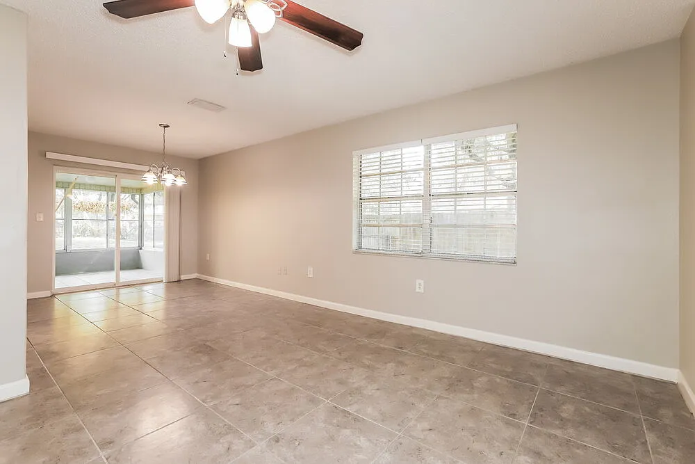 3 bed, 2.0 bath, 1535 sqft, $3,140 — Photo 3
