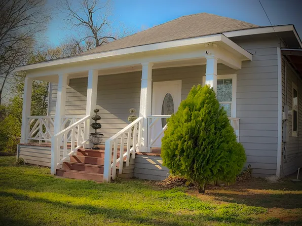 805 W Green St, Palestine, TX 75801