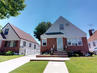 15448 24th Ave, Whitestone, NY, 11357