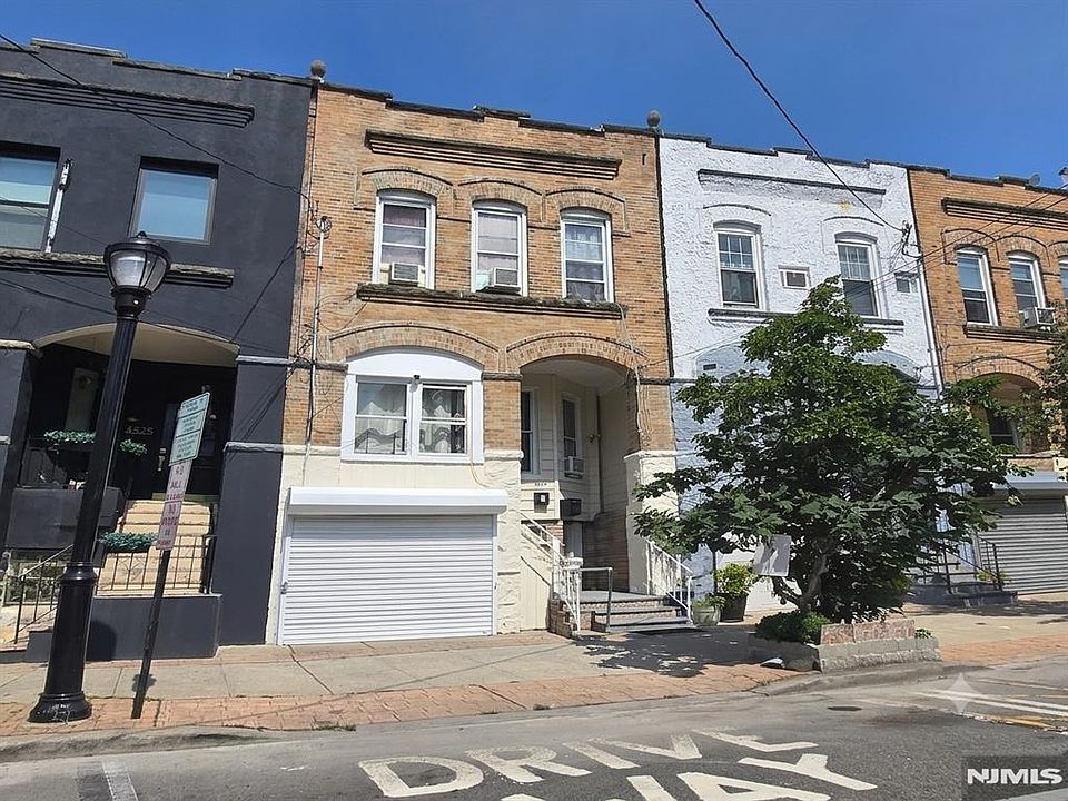 1st image of 4527 Brown St