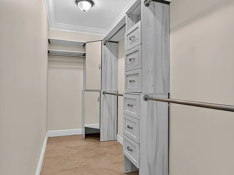 899 Granada Dr — Photo 20