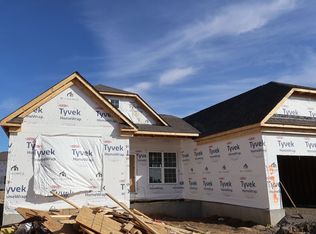 5976 Hawks Ln, Milford, OH 45150