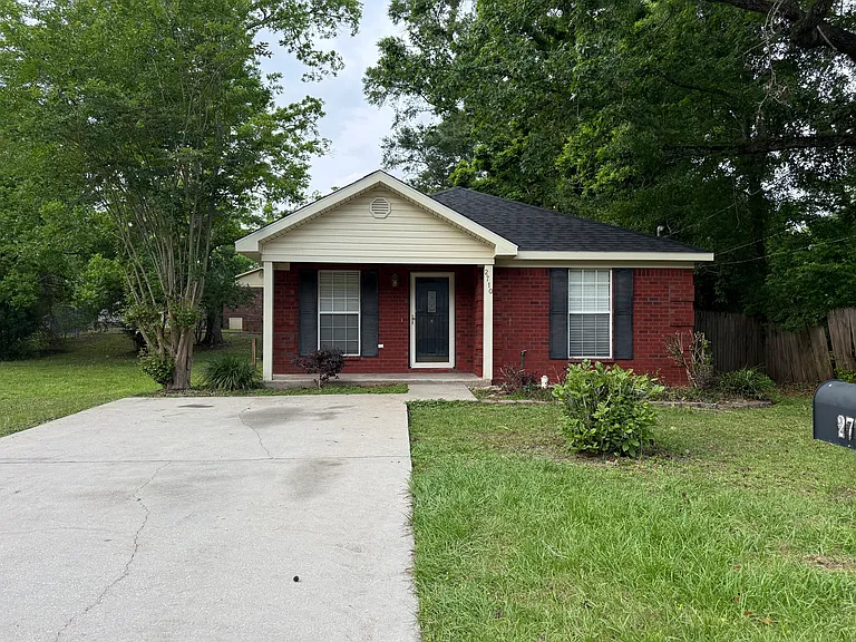 2710 Betbeze St — Photo 22