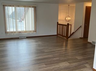 2525 Sun Ter, Green Bay, WI 54311