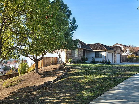 3rd image of 3421 San Saba Dr