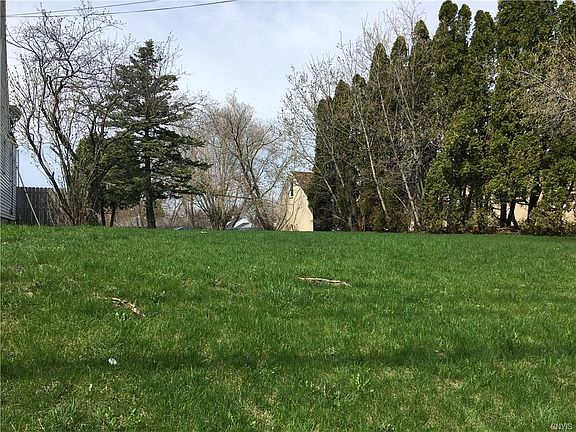 3rd image of 504 Gertrude Ave