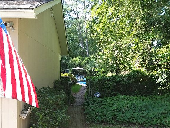 4th image of 124 Frostwood Ct