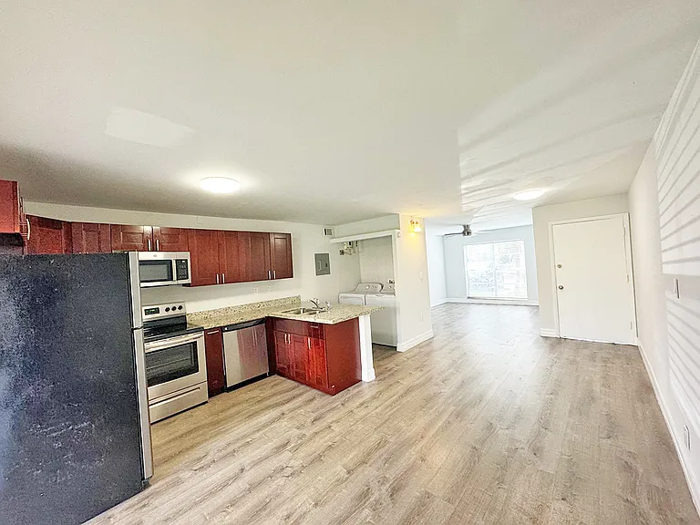 4447 Treehouse Ln #17C — Photo 5