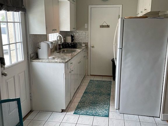 3rd image of 51 Northern Blvd #3