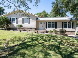 5 Cherokee Dr, Hubert, NC 28539