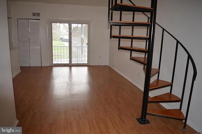 7751 Oxford Ave #B — Photo 3