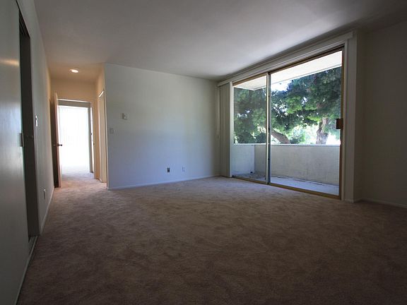 4th image of 2726 Montana Ave #2