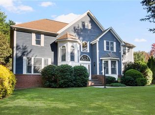 95 Pheasant Dr, East Greenwich, RI 02818