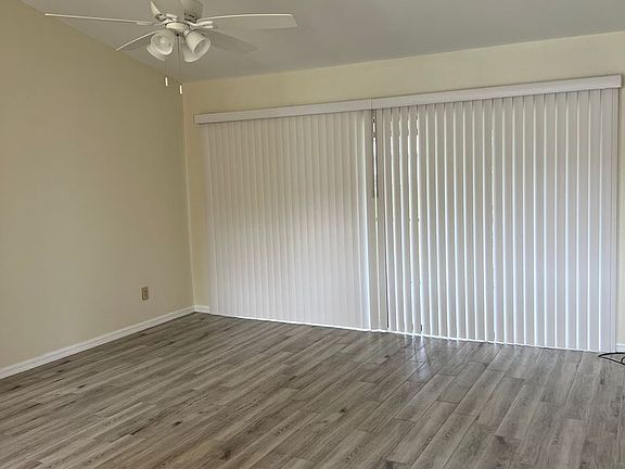 4th image of 3223 SE Quay St