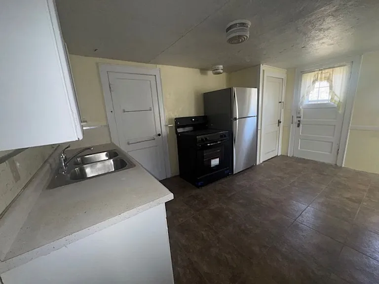 706 S Lake Ave — Photo 7