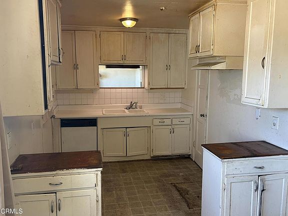 5th image of 222 W Juniper St