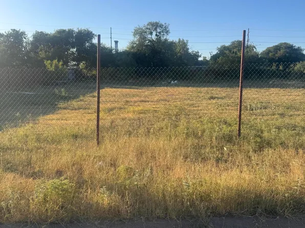 6 E 28th St #14, San Angelo, TX 76903