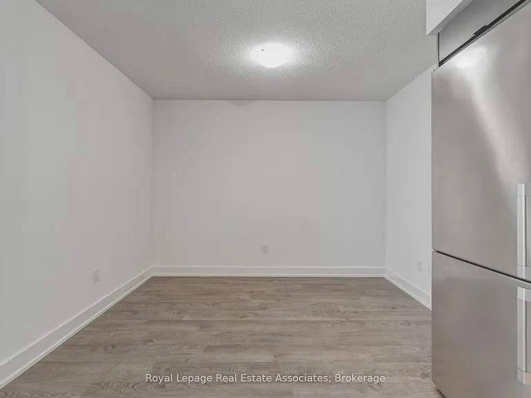 7 Mabelle Ave #2806 — Photo 6