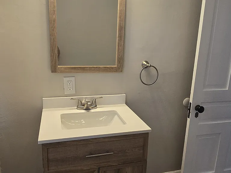 236 Madison Ave — Photo 17