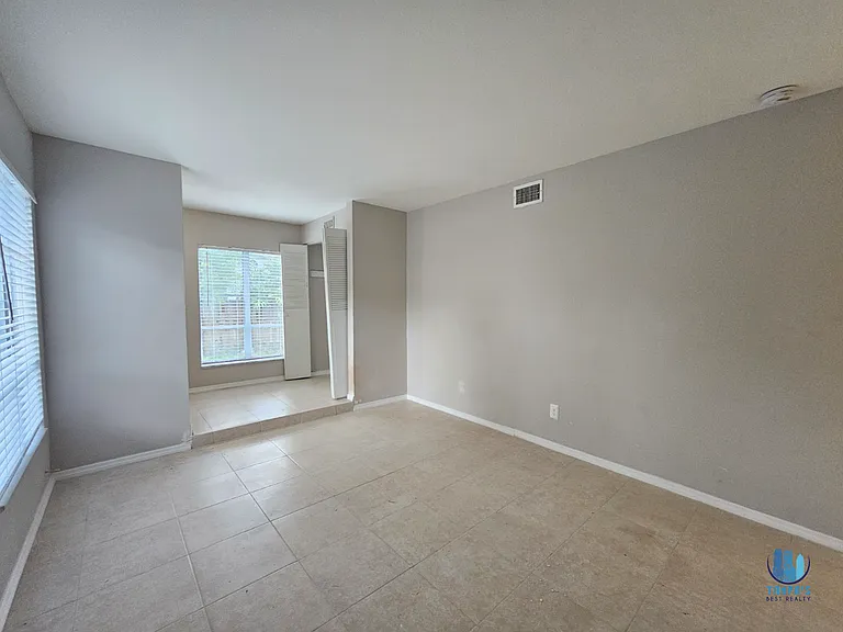 7610 W Powhatan Ave — Photo 9
