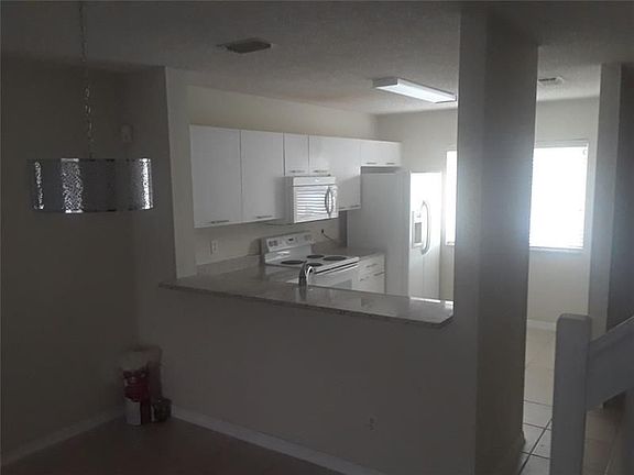 4th image of 20869 NW 2nd St