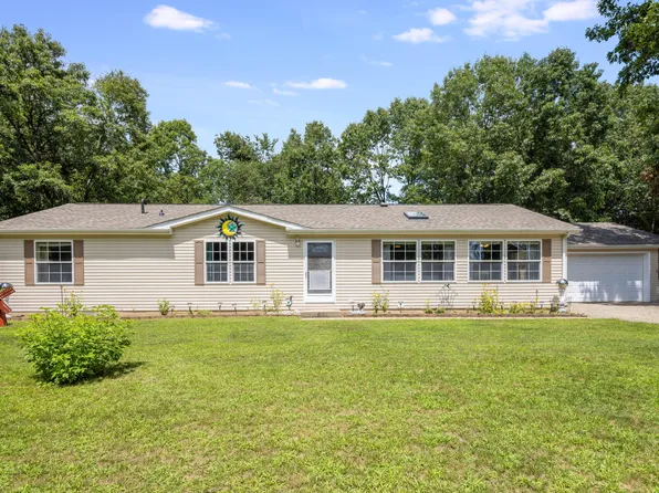 29336 Woodlyn Dr, Lawton, MI 49065