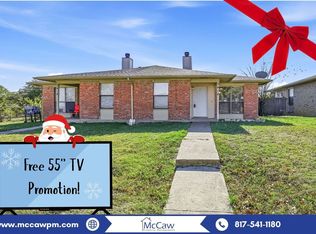 3416 Colonial Dr, Forest Hill, TX 76140