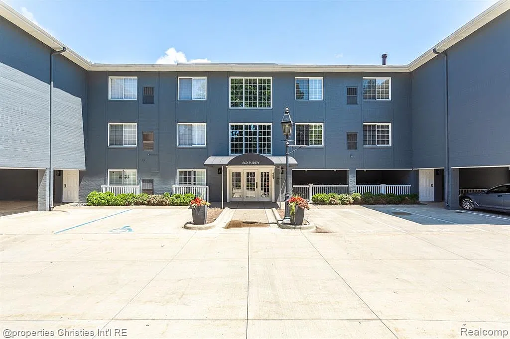 2 bed, 2.0 bath, 1030 sqft, $3,300 — Photo 1