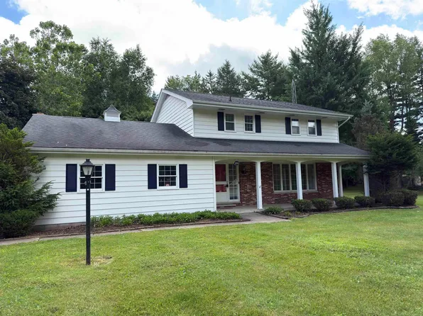 255 Worth St, Sandusky, MI 48471