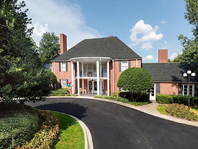 HillRock Estates — Photo 14