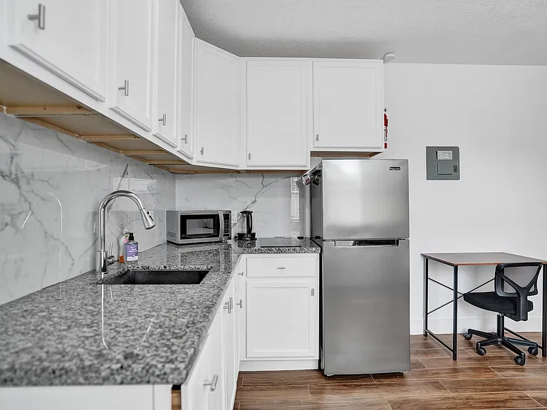 NE Solida Cir — Photo 1