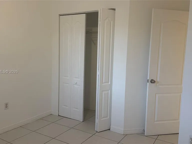 8340 NW 10th St #1G — Photo 12