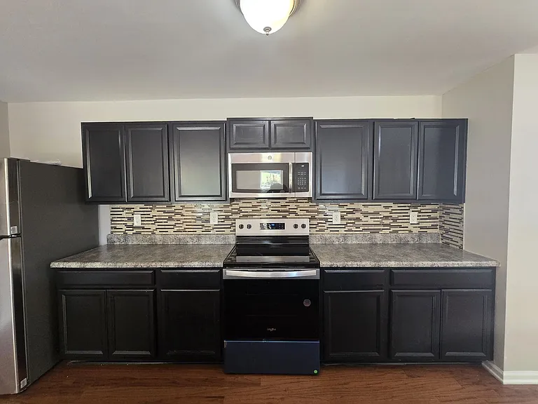 1728 Joseph Hewes Ct — Photo 2