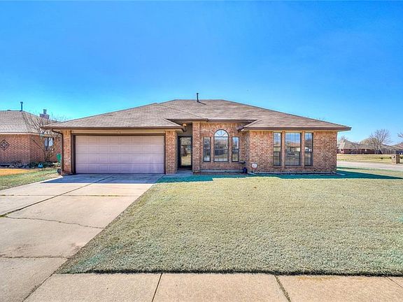 2nd image of 536 SW 151st St