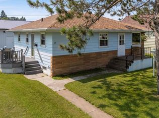 27 10th St NW, Chisholm, MN 55719