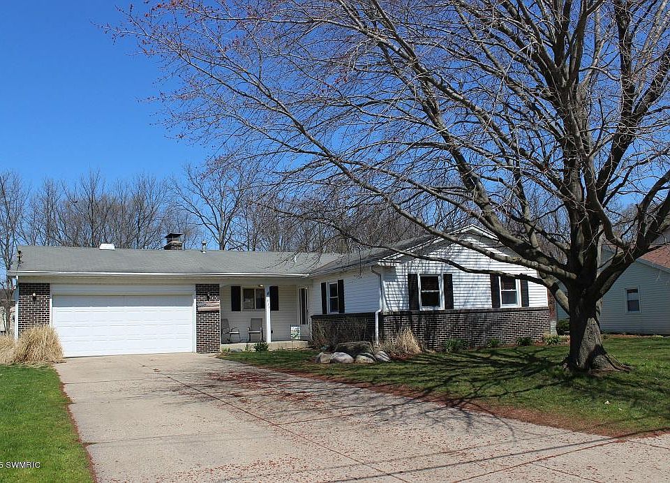 1st image of 1825 Gentian Dr SE