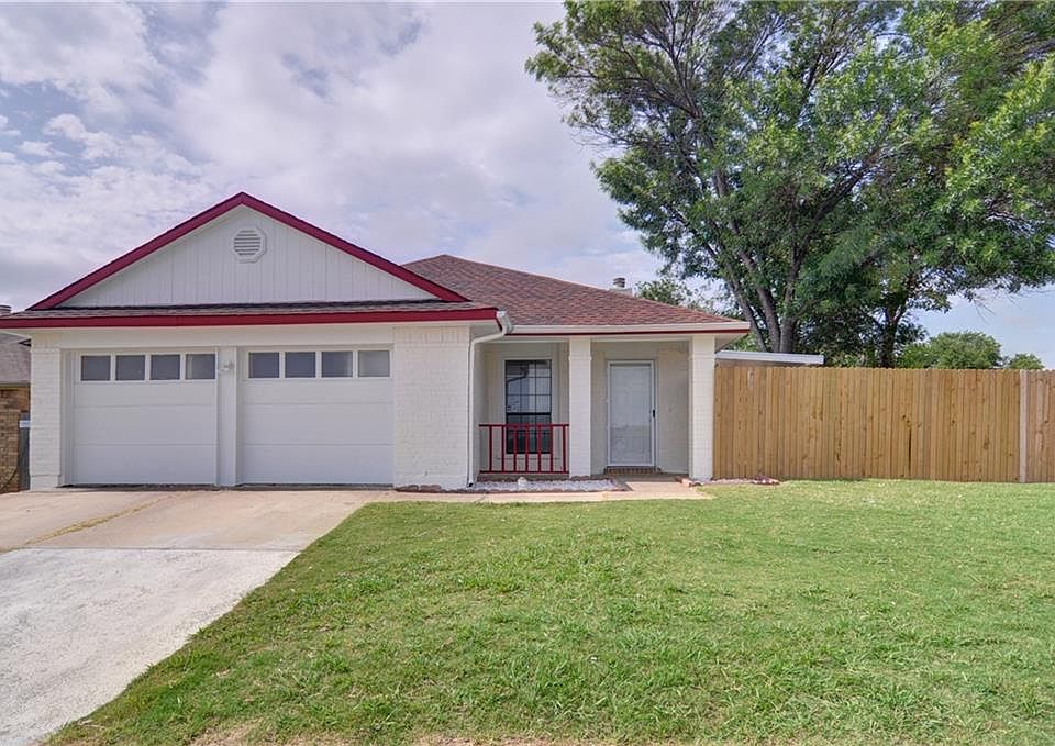 1st image of 500 Angelina Dr