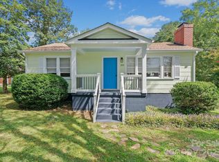 318 Stoney Mountain Rd, Hendersonville, NC 28791