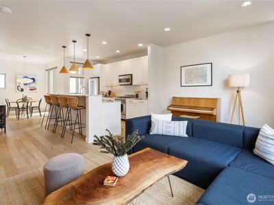 1410 20th Avenue #A, Seattle, WA, 98122