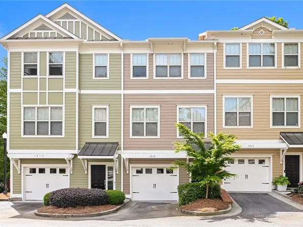 1915 Sterling Oaks Cir, Atlanta, GA 30329