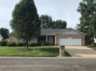 1134 Hackberry Dr, Mascoutah, IL