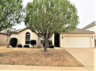 229 Adams Dr, Crowley, TX