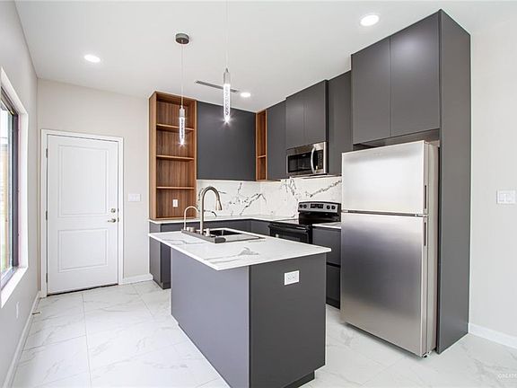 5th image of 4216 Hummingbird Ave #73