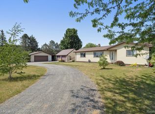 6940 Hurds Corner Rd, Mayville, MI 48744