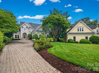 15901 Riverpointe Dr, Charlotte, NC 28278