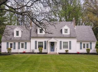 5863 Richmond Rd, Solon, OH 44139