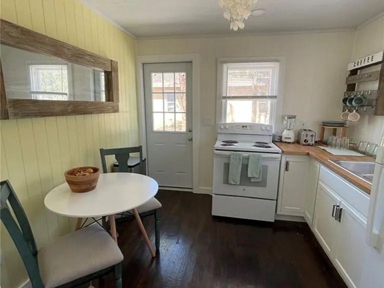 26900 N Riverside Dr — Photo 3